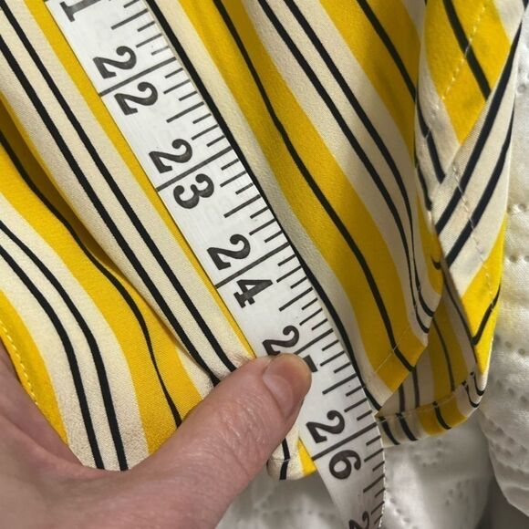 Austin Reed 100% silk yellow, white stripe long sleeve vintage 14 large button - Picture 8 of 12